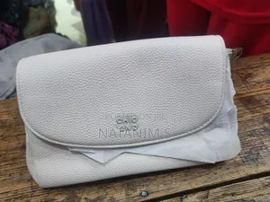 Chio'2nd White Textured Pebble-Leather Flap