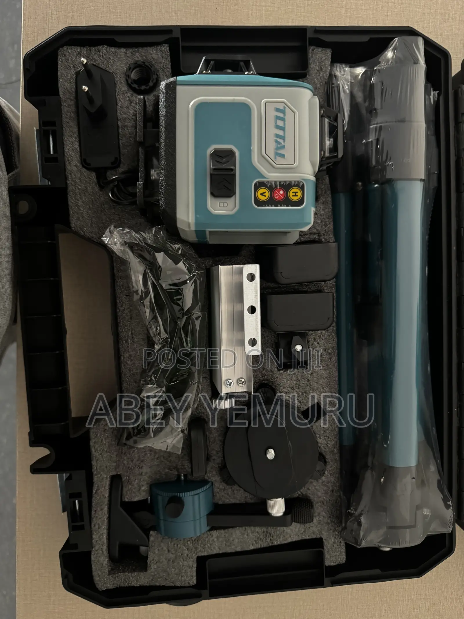 TOTAL Tools 360° Self-Leveling Laser