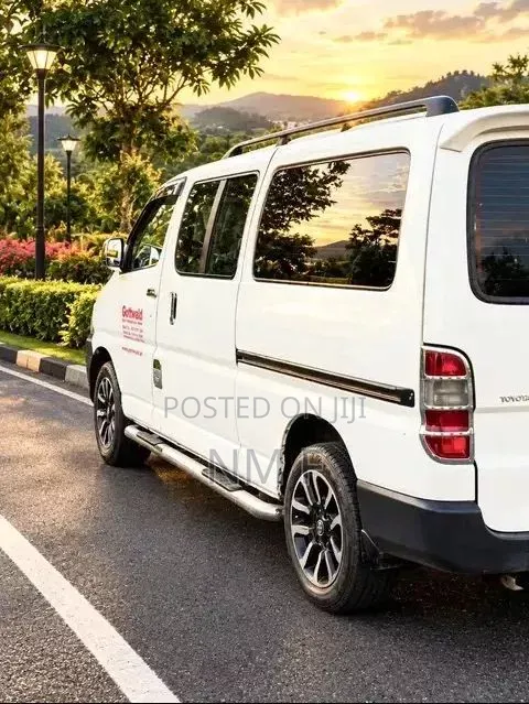 Toyota HiAce 2011 White
