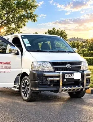 Toyota HiAce 2011 White
