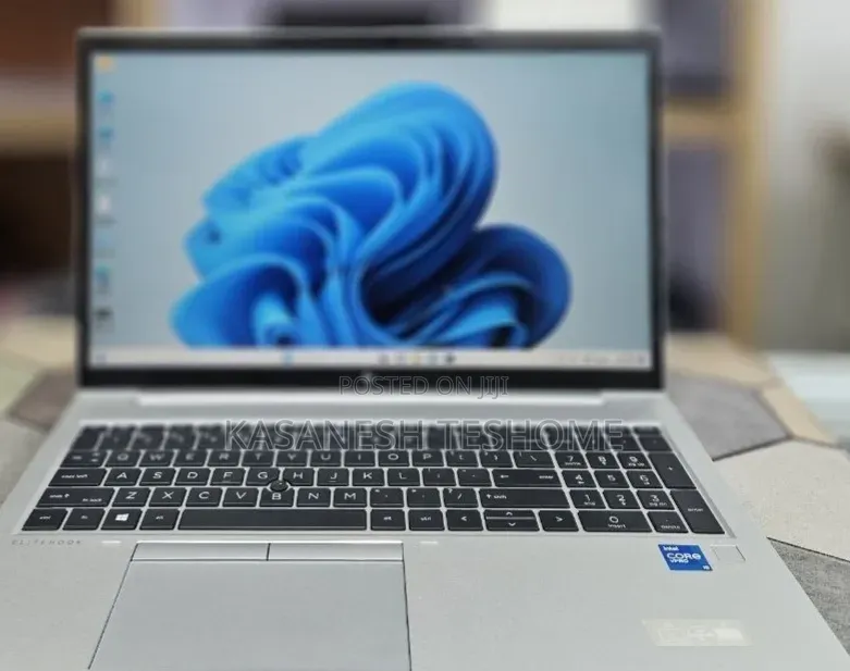 New Laptop HP EliteBook 840 16GB Intel Core i5 SSD 512GB