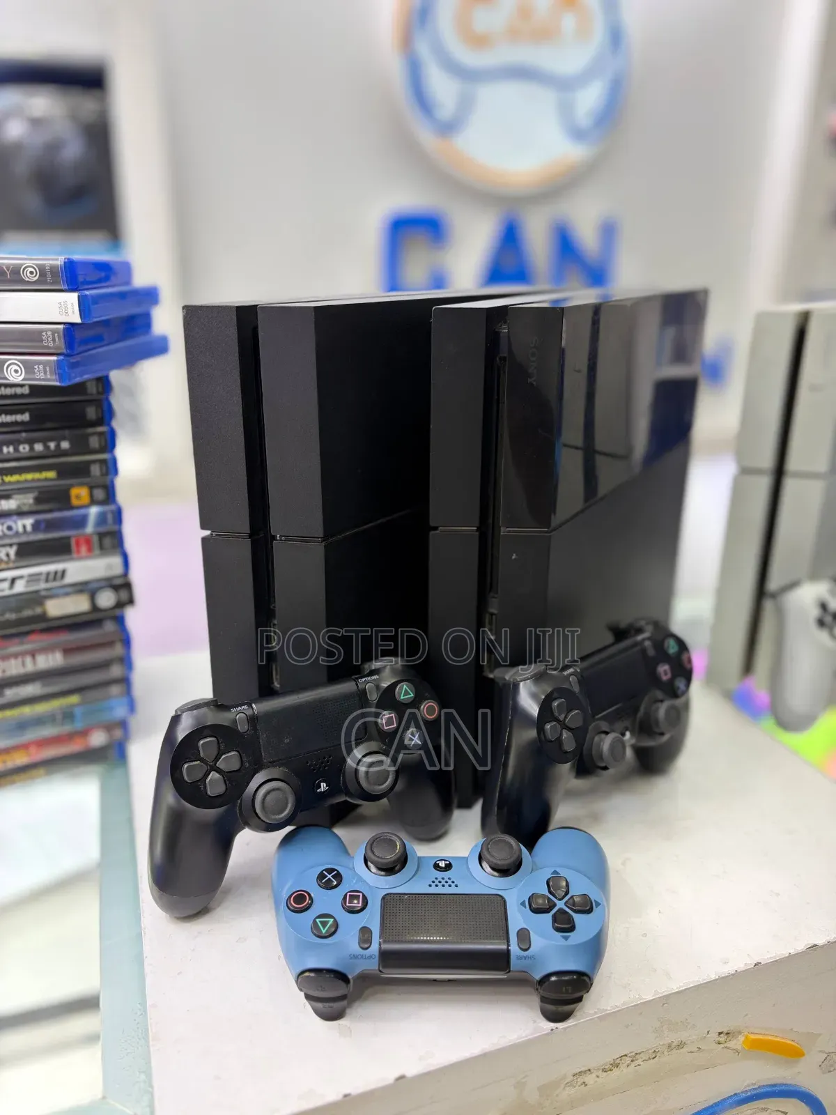 PlayStation 4 Fat - With 2 Joystick , 5games , Jailbreak Finished