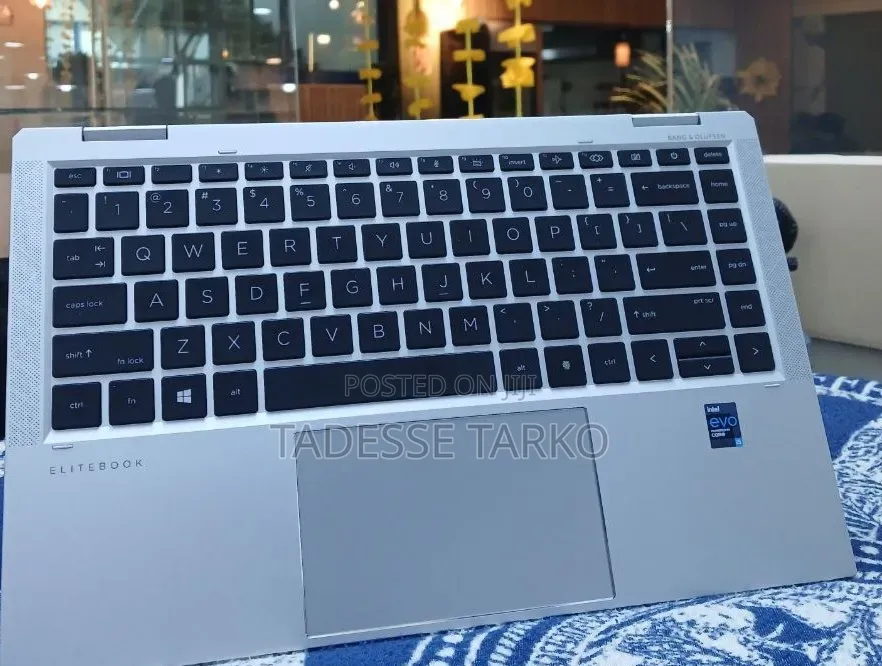New Laptop HP EliteBook 1040 G8 16GB Intel Core i5 SSD 512GB