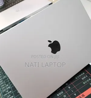 New Laptop Apple MacBook Pro 2025 M5 16GB Apple M5 Pro SSD 512GB