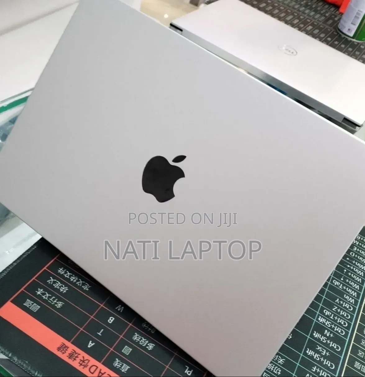 New Laptop Apple MacBook Pro 2025 M5 16GB Apple M5 Pro SSD 512GB