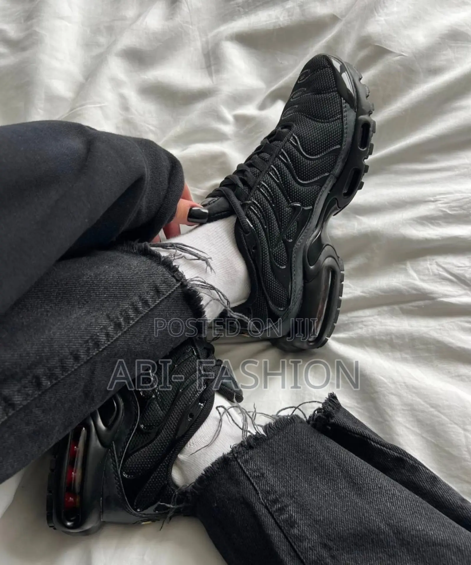 Nike Air Max TN Plus “Triple Black” Unisex Sneakers