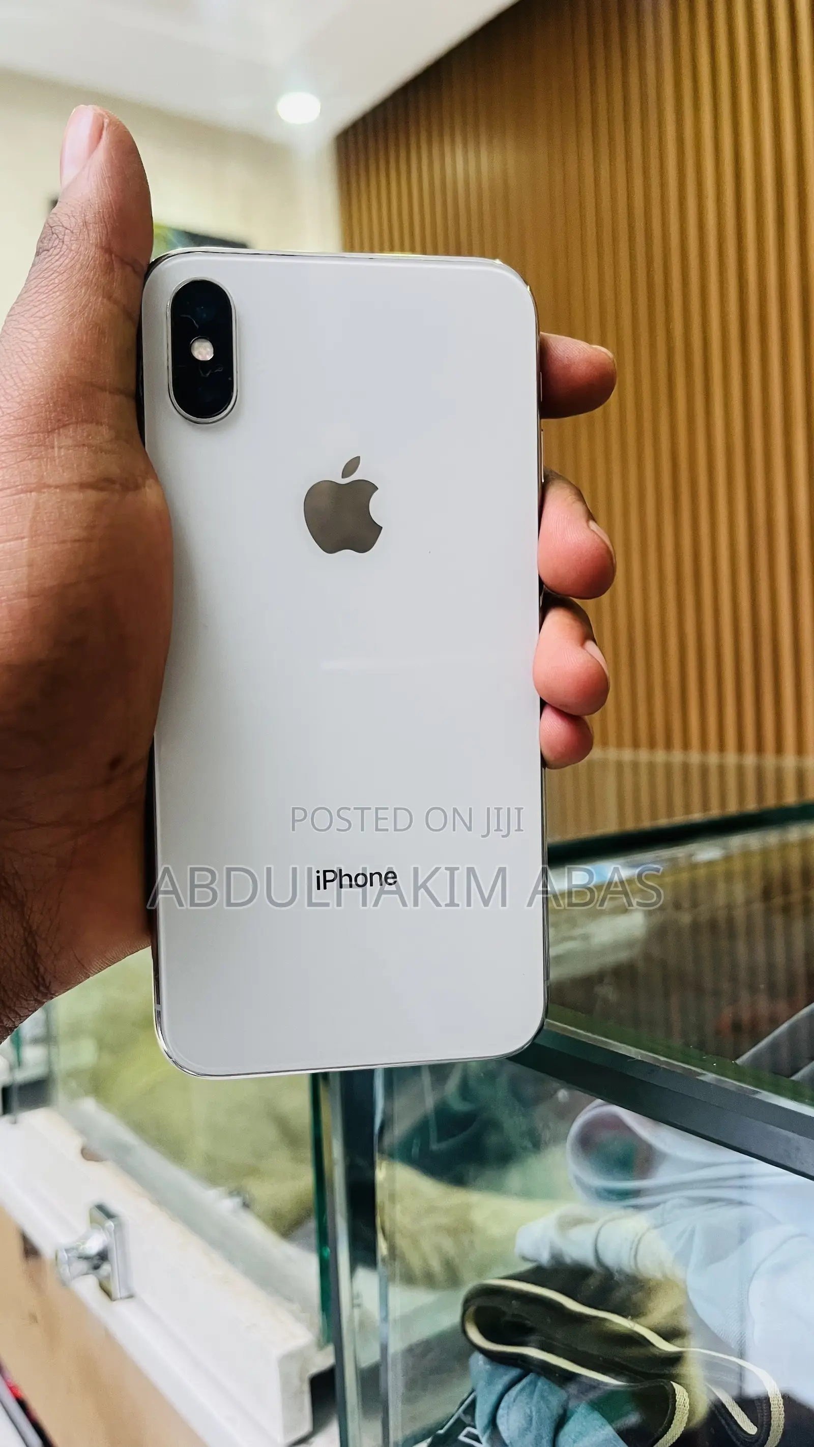 Apple iPhone X 64 GB White