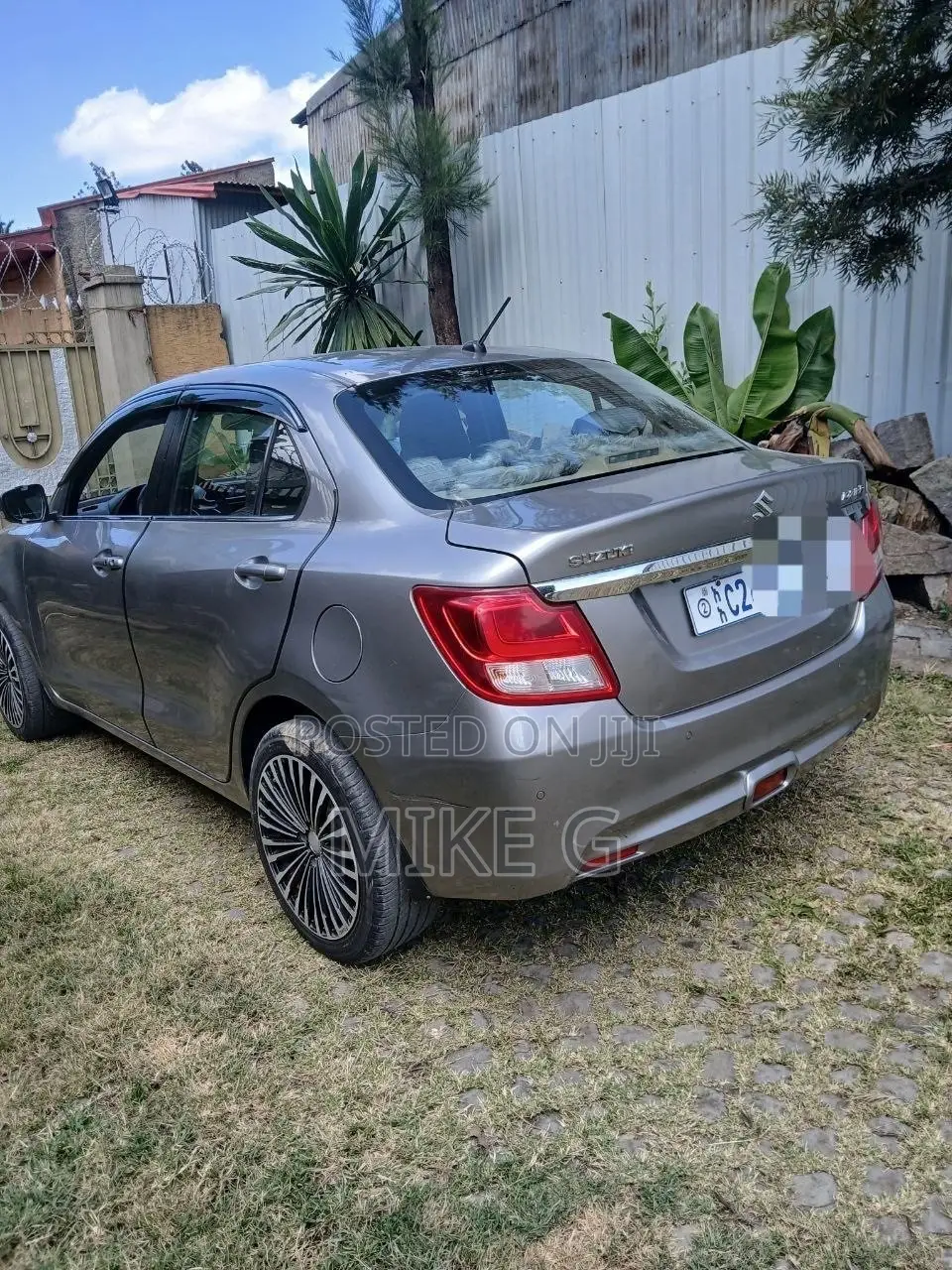 Suzuki Dzire 2022 Silver