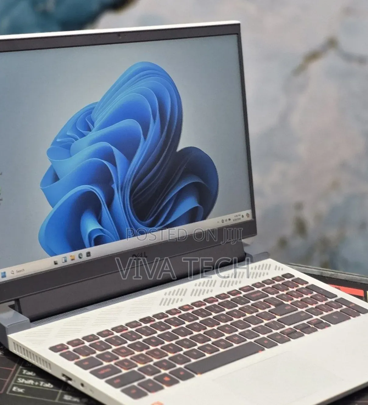 New Laptop Dell G15 5510 16GB AMD Ryzen 7 SSD 512GB