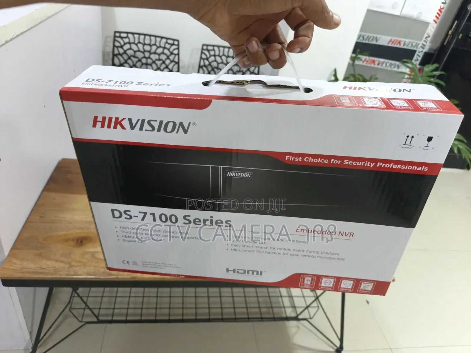 Hikvision Emdedded 8ch NVR