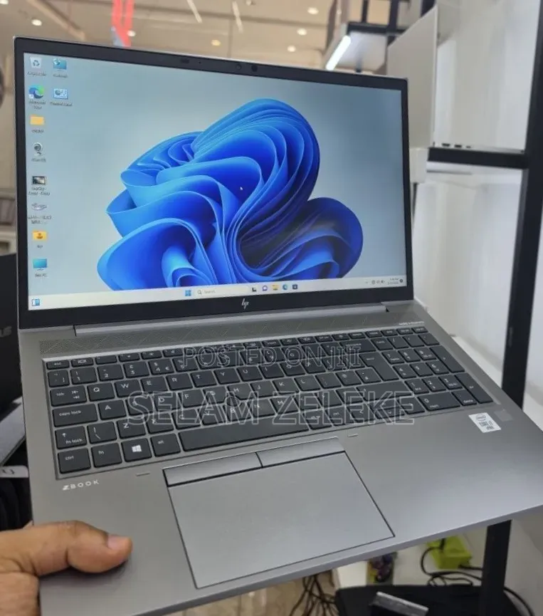 New Laptop HP 16GB Intel Core i7 SSD 512GB