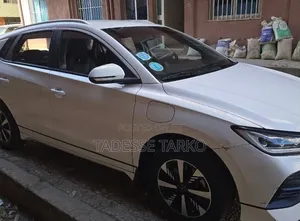 BYD E2 43 kWh 94 hp FWD 2023 White