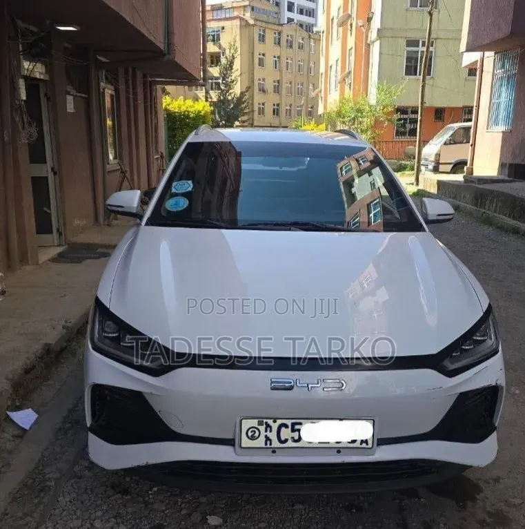 BYD E2 43 kWh 94 hp FWD 2023 White