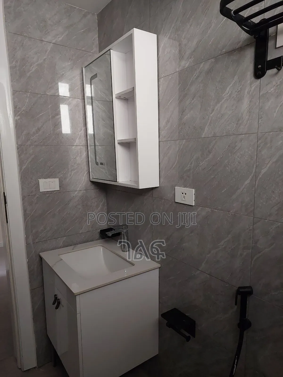 3bdrm Apartment in 🏙️ ካዛንቺስ | ባለ 3 መኝታ, Bole for sale