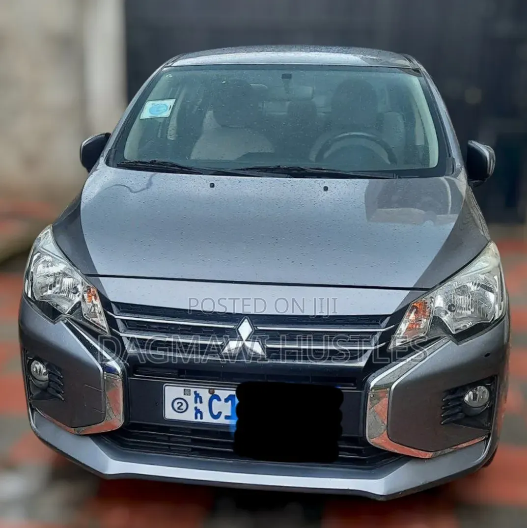 Mitsubishi Attrage 2023 Gray
