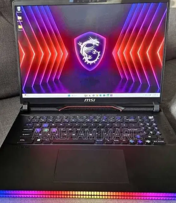 New Laptop MSI Raider GE68HX 13VI-202US 32GB Intel Core i9 SSD 1T