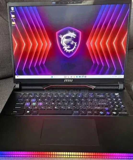 New Laptop MSI Raider GE68HX 13VI-202US 32GB Intel Core i9 SSD 1T