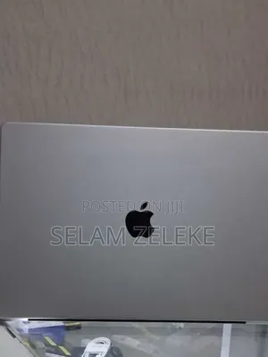 New Laptop Apple MacBook Pro 2021 M1 32GB Apple M1 Pro SSD 512GB