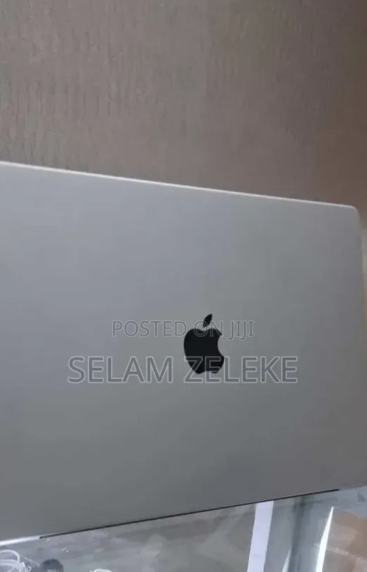 New Laptop Apple MacBook Pro 2021 M1 32GB Apple M1 Pro SSD 512GB