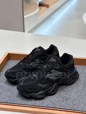 New Balance 9060 Triple Black