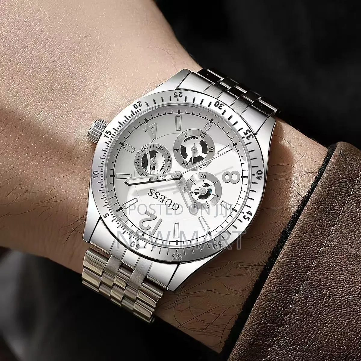 Guess Men's Silver Stainless Steel Watch