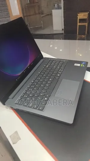 New Laptop Lenovo LOQ 15AHP10 16GB Intel Core i5 SSD 512GB
