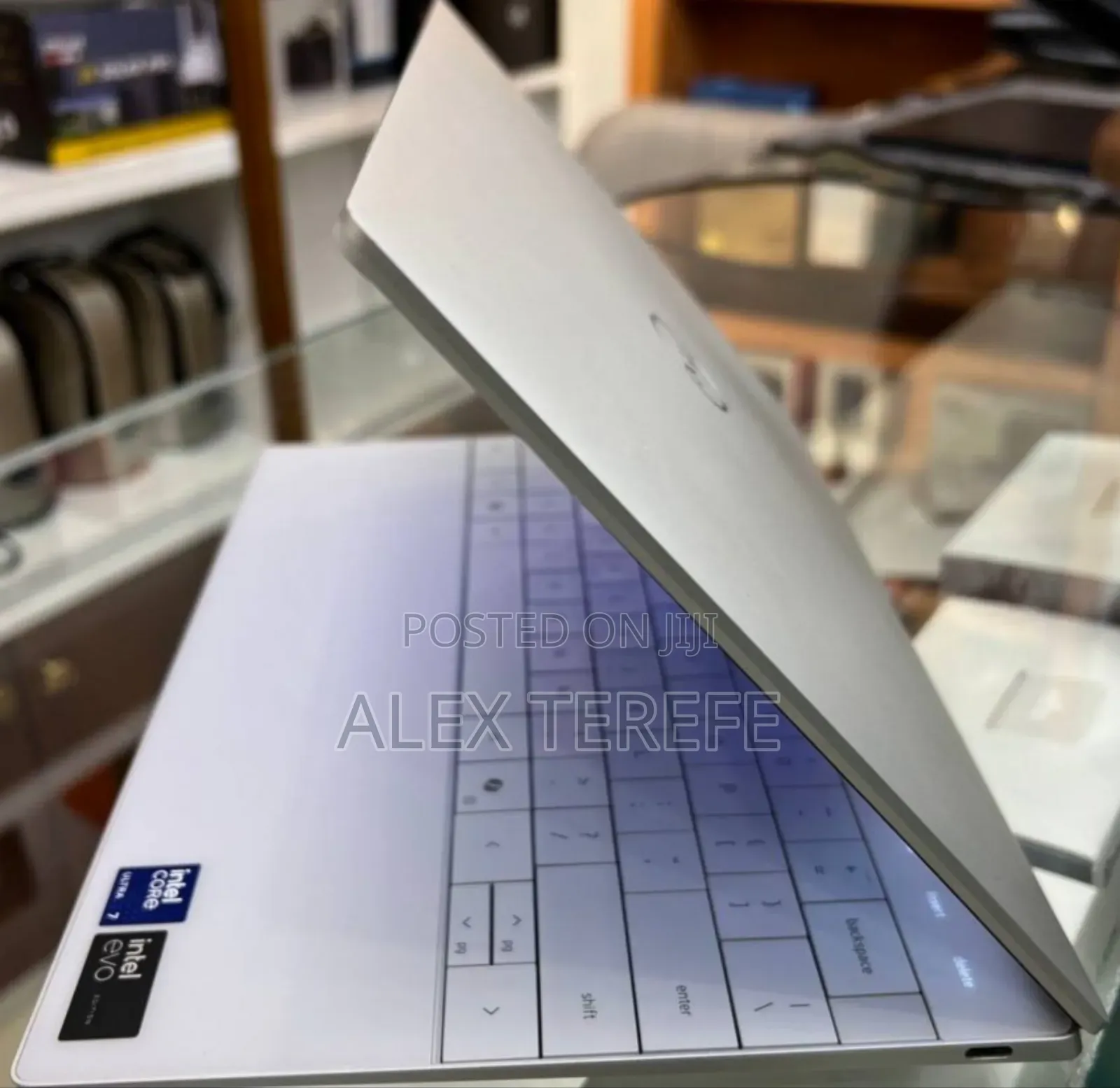 New Laptop Dell XPS 13 9340 16GB Intel Core Ultra 7 SSD 512GB