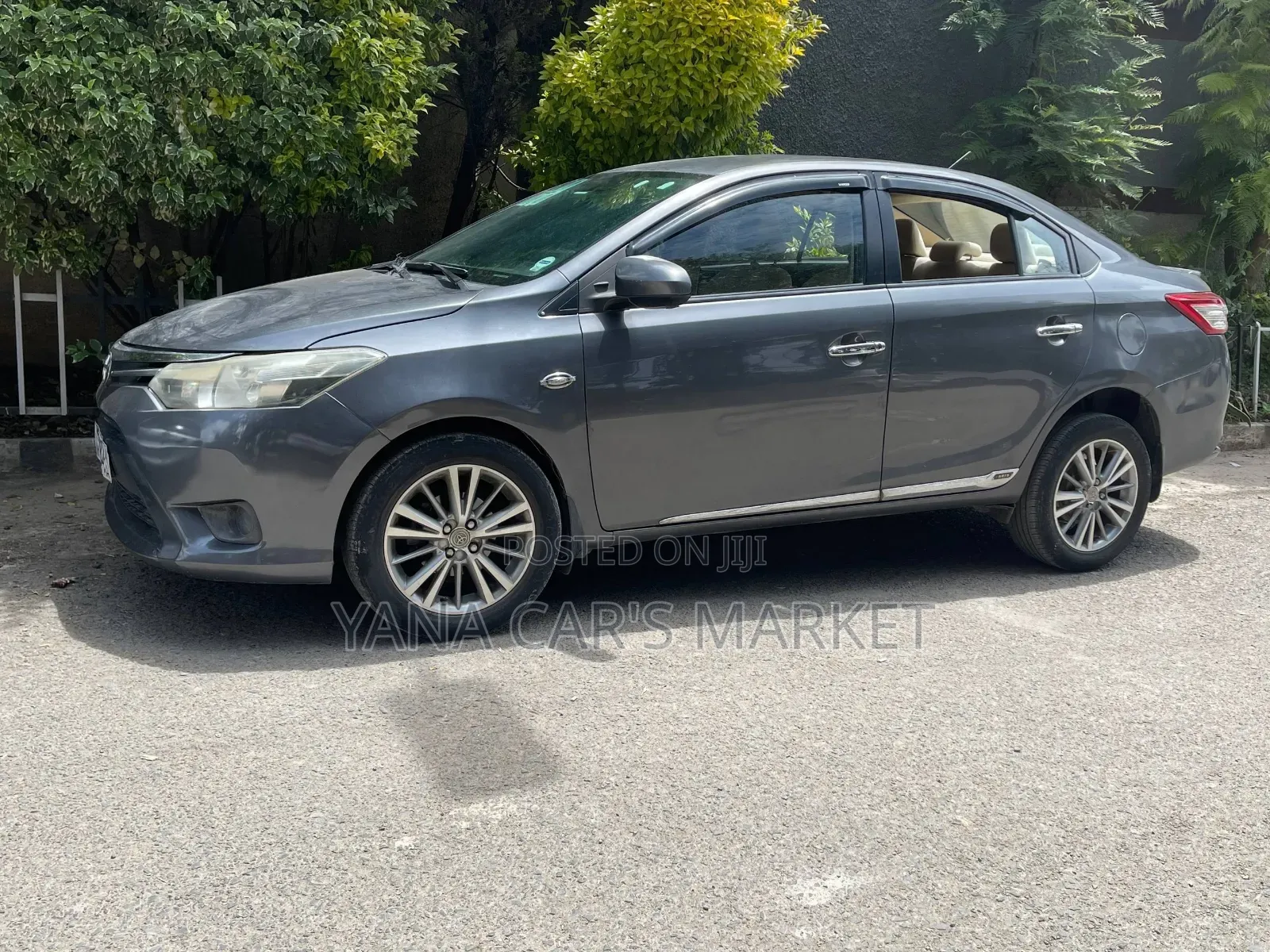 Toyota Yaris 2015 Blue