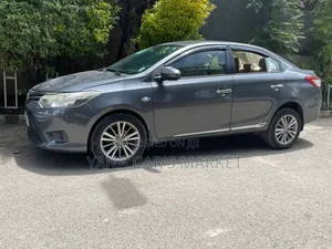 Toyota Yaris 2015 Blue