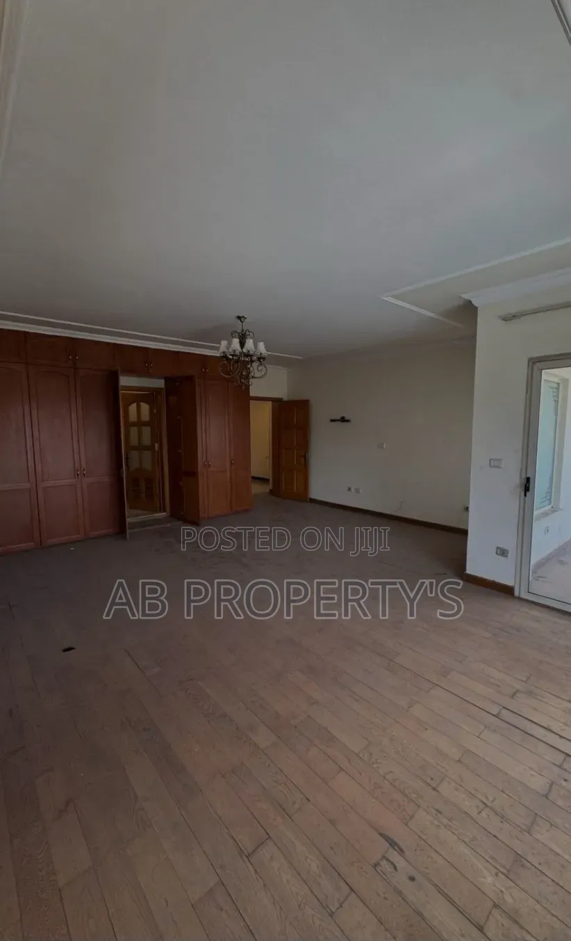 Furnished 20bdrm Townhouse/Terrace in Bole Skylight for sale