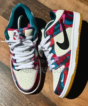 Nike SB Dunk Low Pro X Parra “Abstract Art”