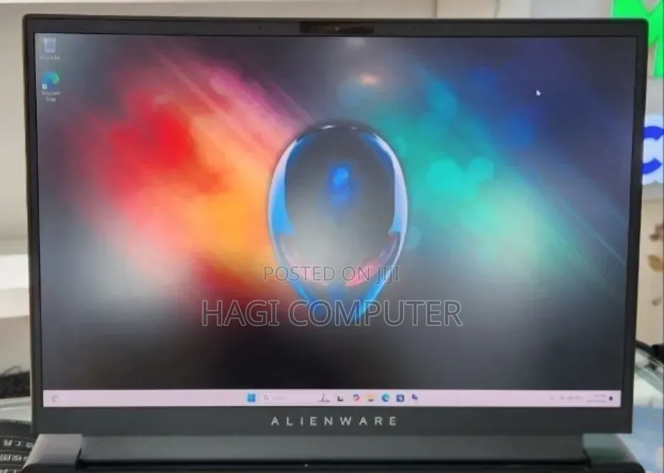 New Laptop Alienware M16 R1 16GB AMD Ryzen 9 SSD 1T
