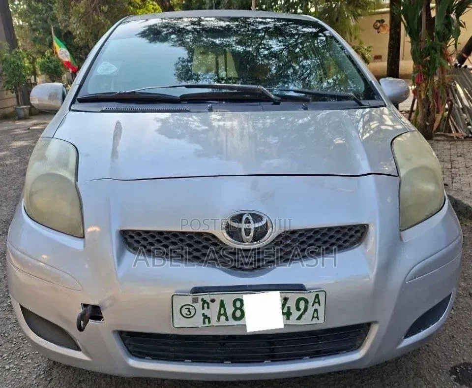 Toyota Yaris 2009 Silver