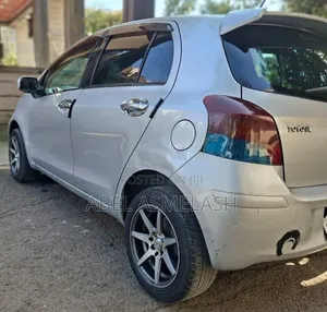 Toyota Yaris 2009 Silver