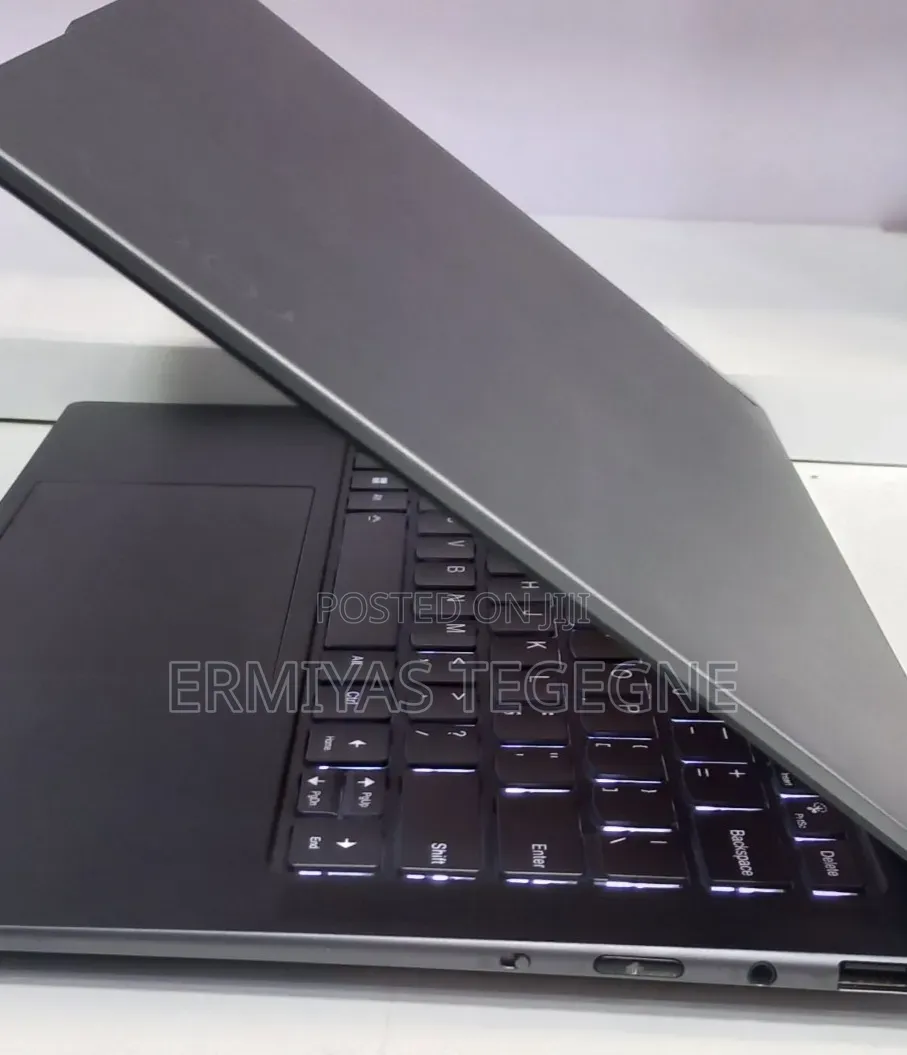 New Laptop Lenovo ThinkPad X1 Yoga 16GB Intel Core i7 SSD 512GB