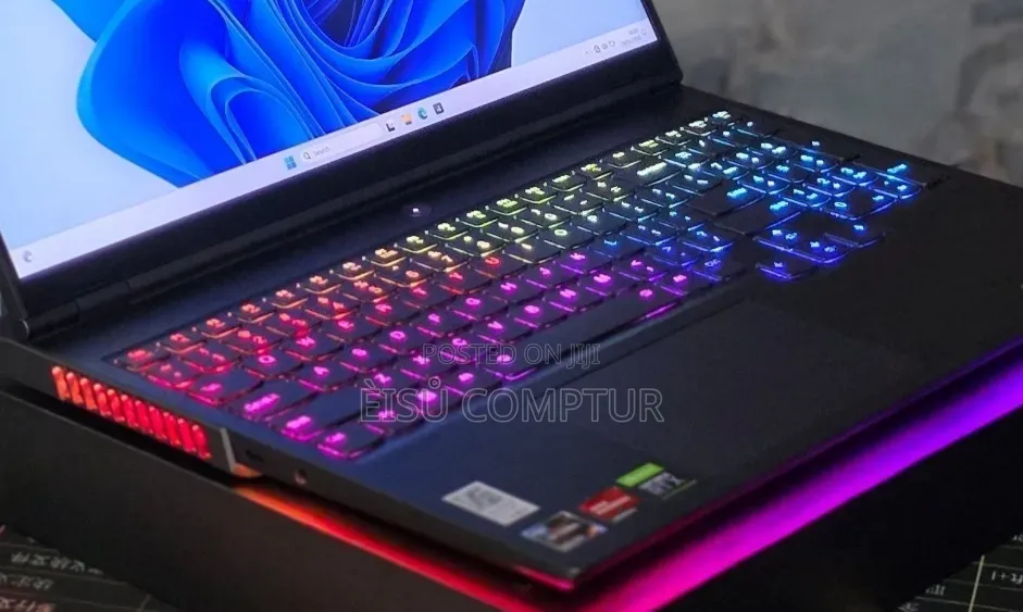 New Laptop Lenovo Legion 9 32GB AMD Ryzen 9 SSD 1T