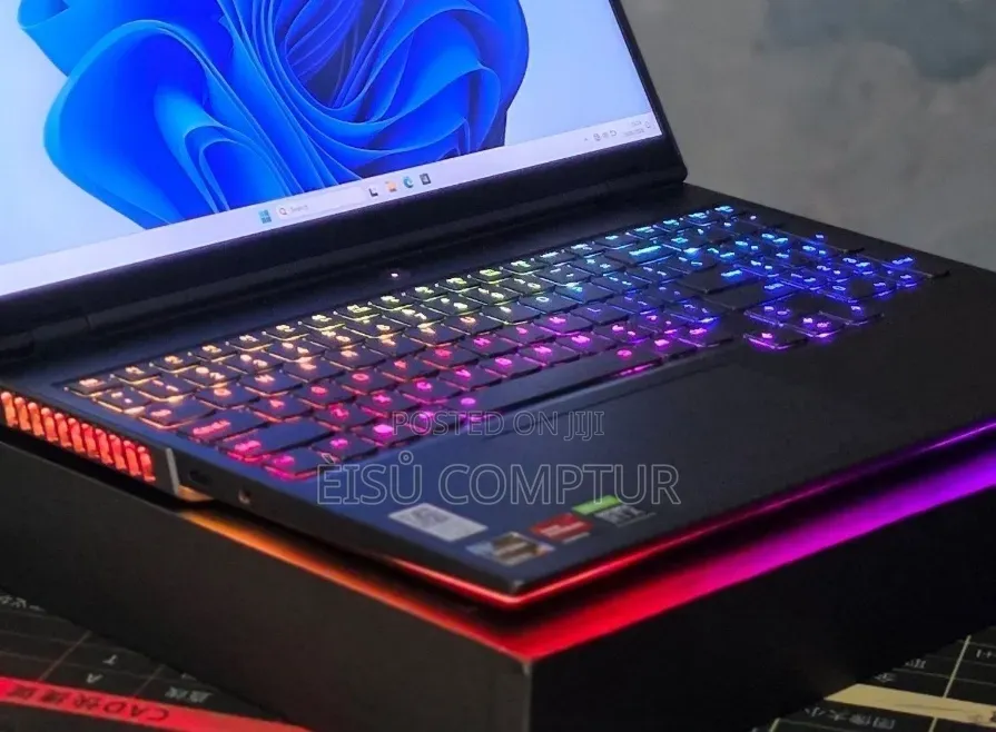New Laptop Lenovo Legion 9 32GB AMD Ryzen 9 SSD 1T