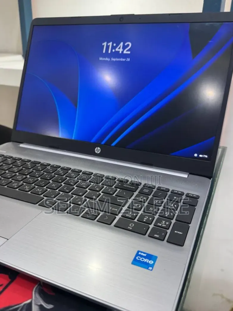 New Laptop HP 8GB Intel Core i5 SSD 512GB