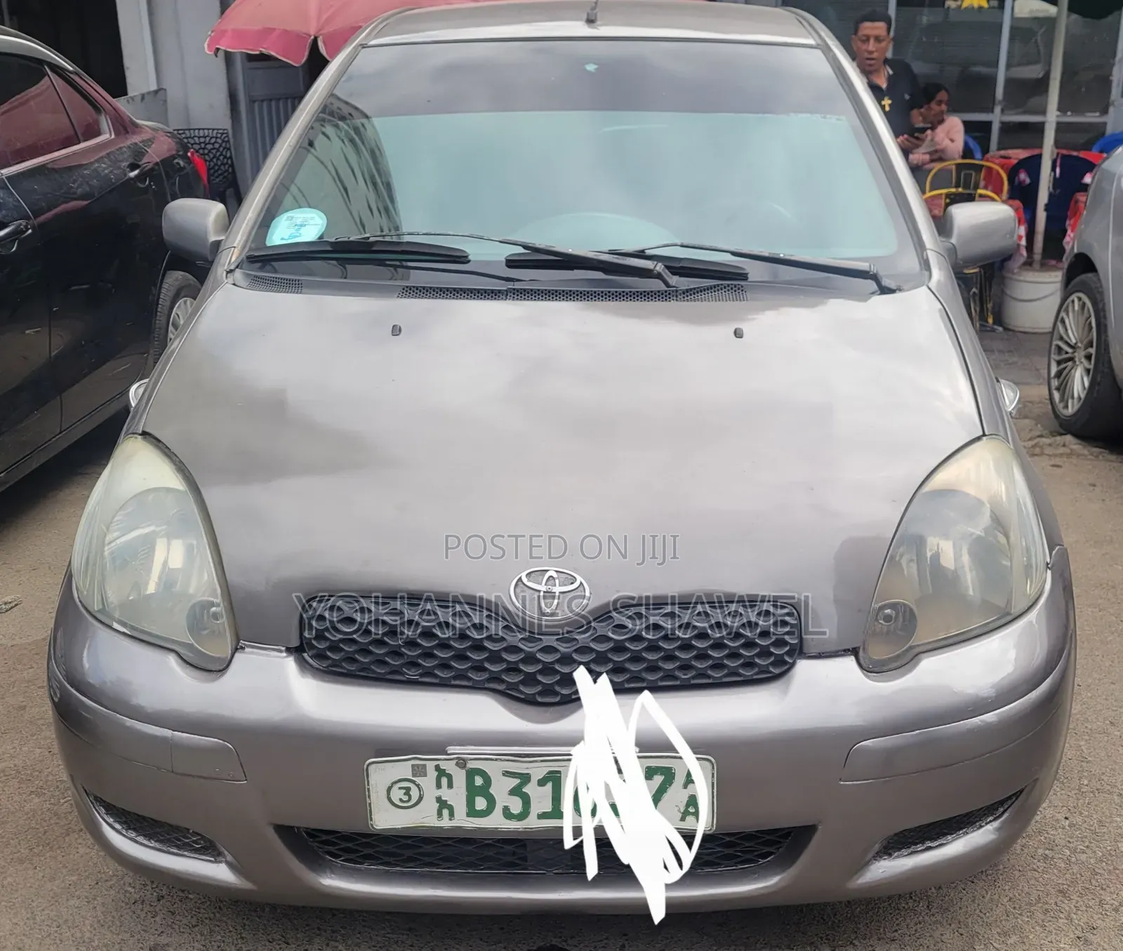Toyota Vitz 2002 Silver