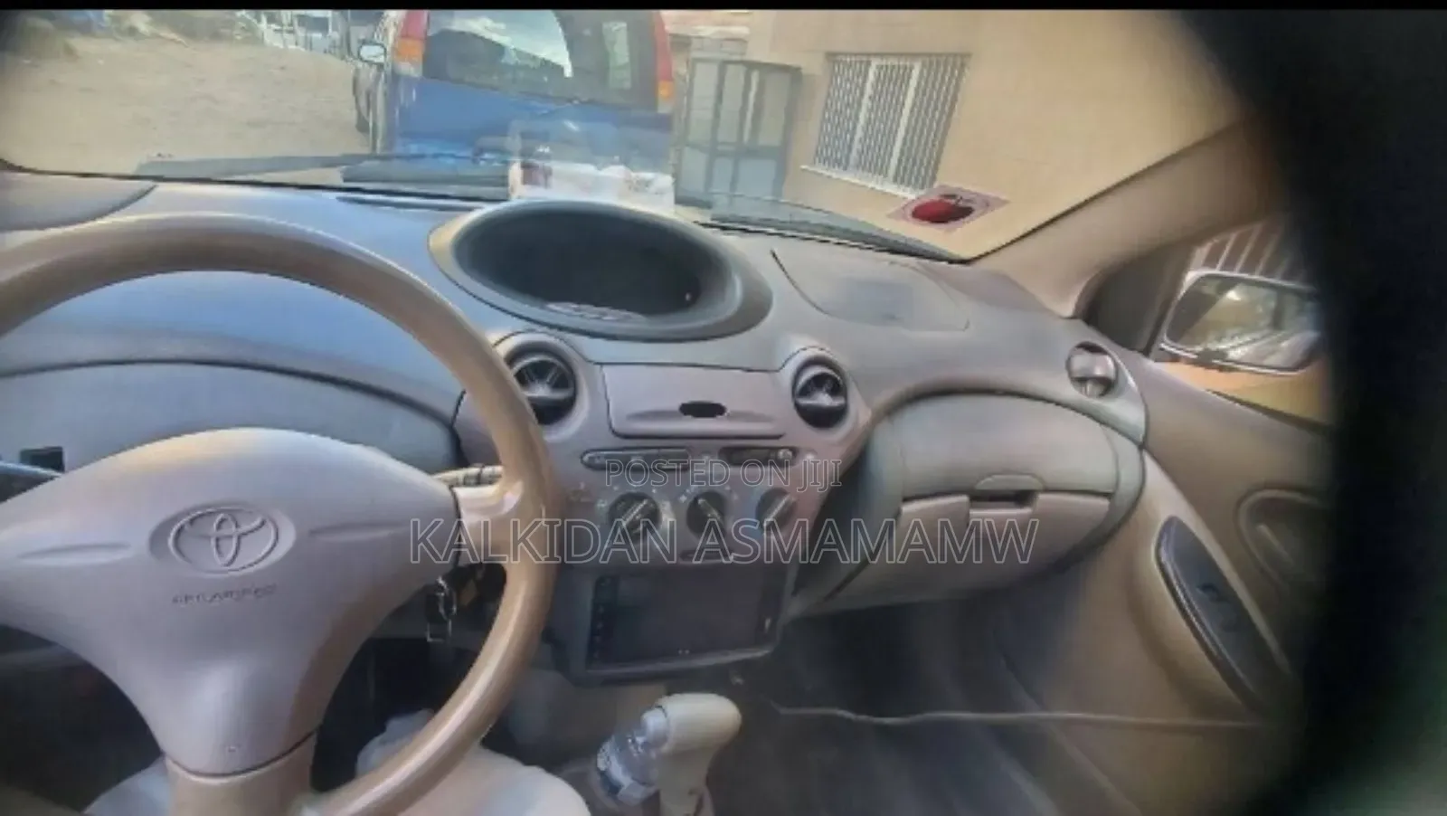 Toyota Platz 2001 Silver