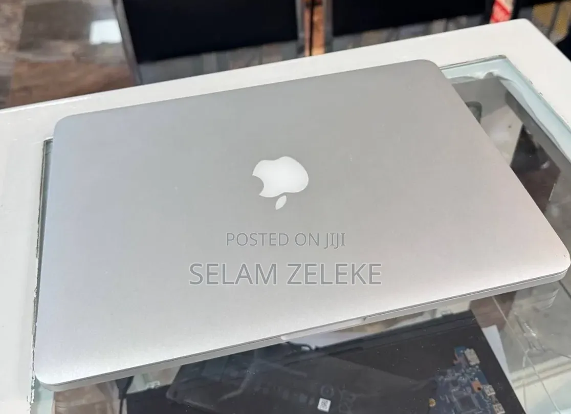 New Laptop Apple MacBook Air 2015 16GB Intel Core i5 SSD 256GB
