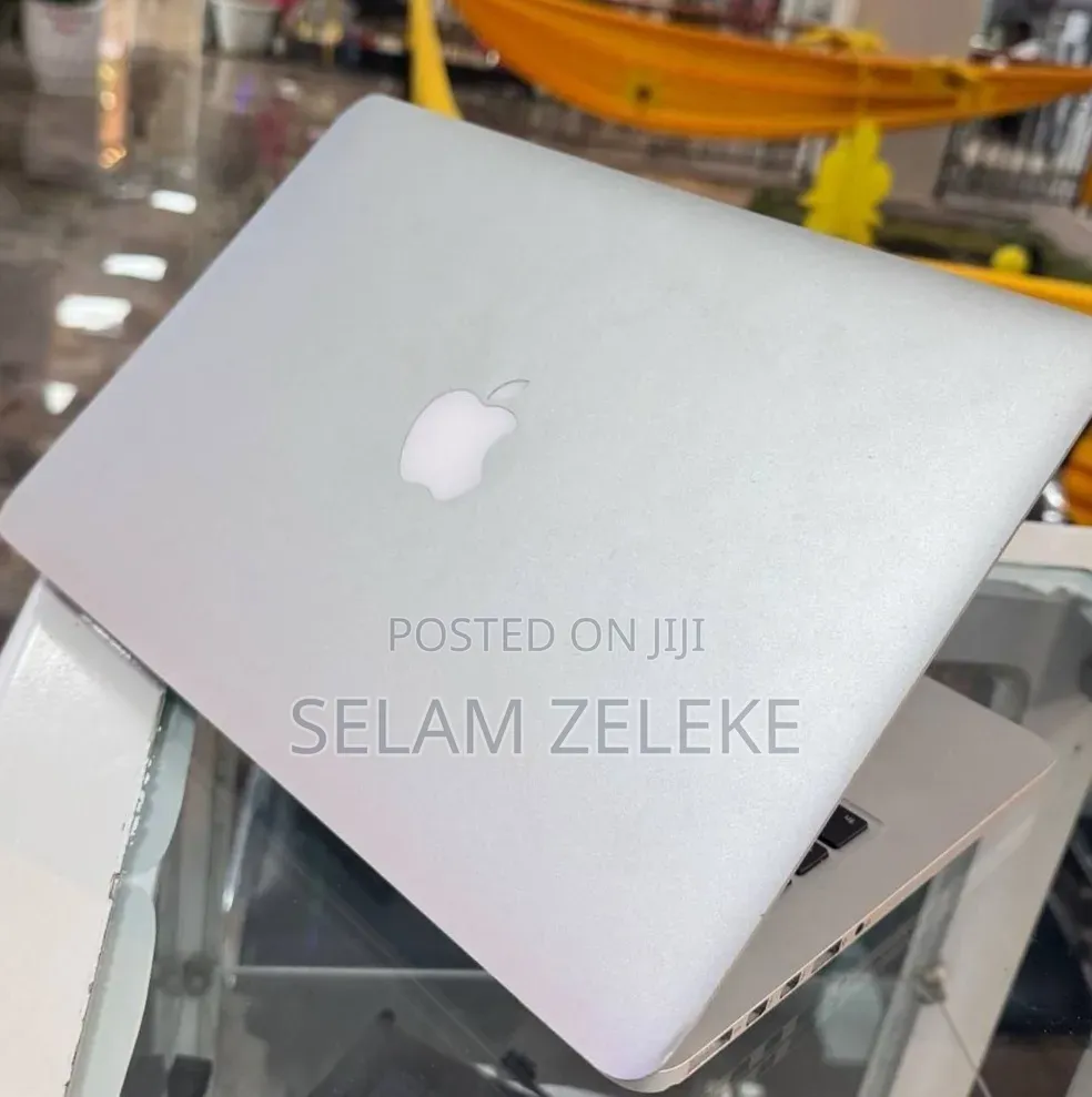 New Laptop Apple MacBook Air 2015 16GB Intel Core i5 SSD 256GB