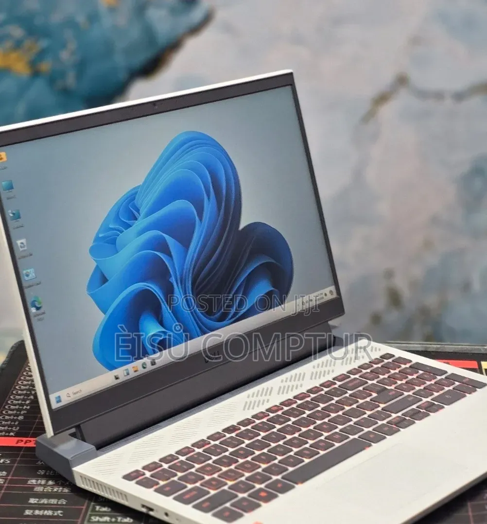 New Laptop Dell G15 5535 16GB AMD Ryzen 7 SSD 512GB