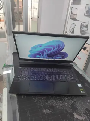 New Laptop HP Pavilion 15 16GB Intel Core i7 SSD 512GB