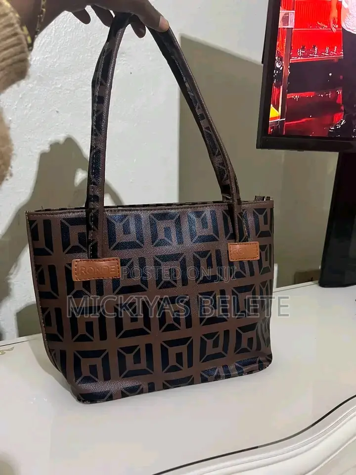 Ladies' Bags (ቦርሳዎች)