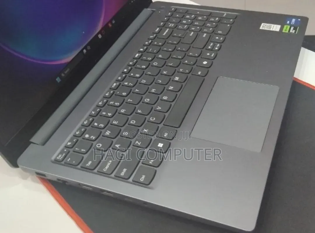 New Laptop Lenovo LOQ 15AHP10 16GB Intel Core i5 SSD 512GB
