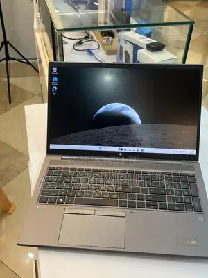 New Laptop HP ZBook 15 16GB Intel Core i5 SSD 512GB