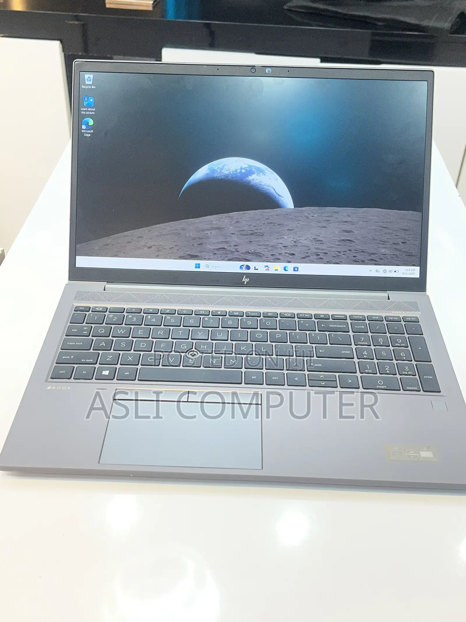 New Laptop HP ZBook 15 16GB Intel Core i5 SSD 512GB