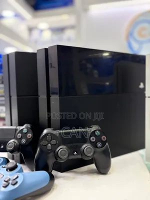 PlayStation 4 Fat - With 2 Controller - Full Aaccessories