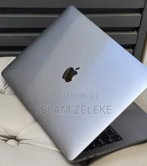 New Laptop Apple MacBook Pro 2019 16GB Intel Core i5 SSD 512GB